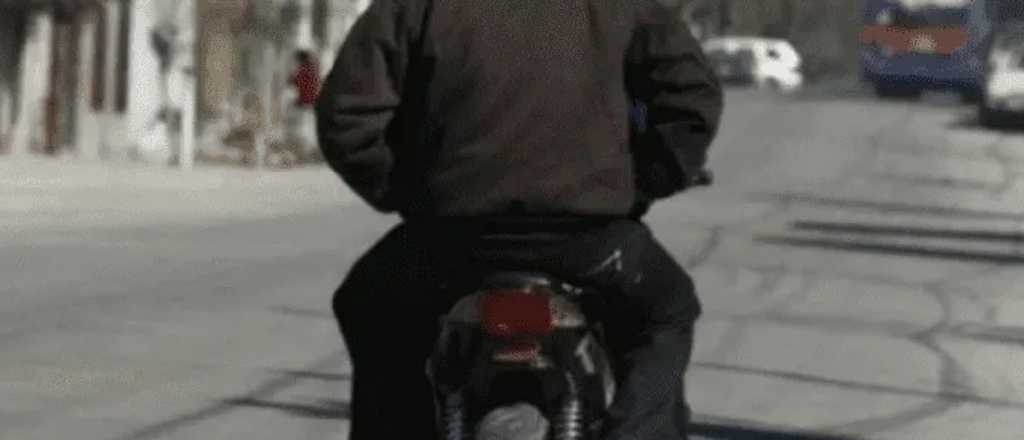 Video: motochorros emboscaron a dos mujeres con una nena y dispararon