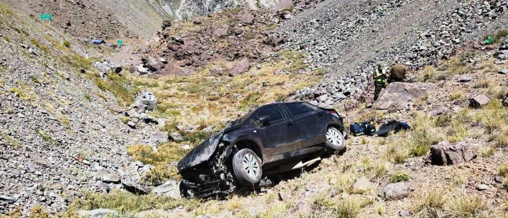 Dos mujeres murieron al volcar en Alta Montaña, al salir de Mendoza