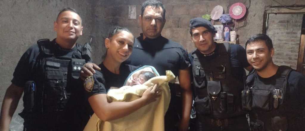 Policías parteros ayudaron a una joven a dar a luz en San Martín