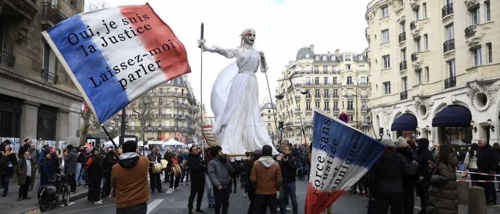 Se multiplican las protestas en Francia por la reforma jubilatoria