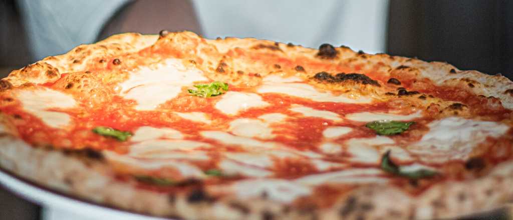 Difícil resistirse: la receta ideal para preparar una rica pizza napolitana