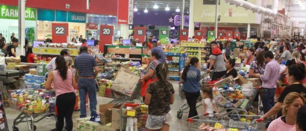 Las ventas en supermercados crecieron por tercer mes consecutivo