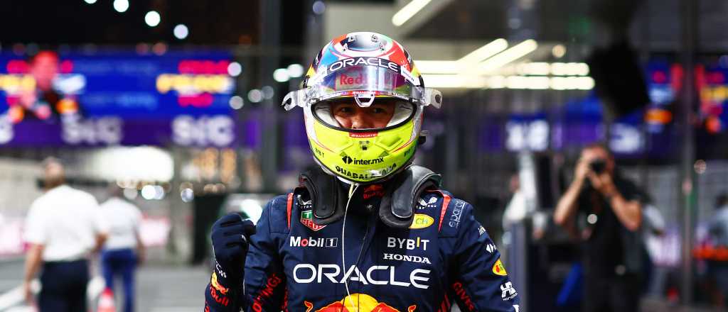 Checo Pérez aprovechó la desilusión de Verstappen y se quedó con la pole