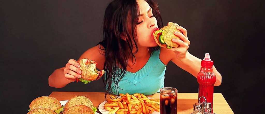 Los 6 hábitos alimentarios que te harán subir de peso