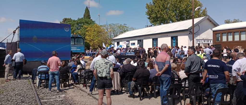 Alberto y el tren: "Palmira dejar&aacute; de ser un pueblo fantasma"