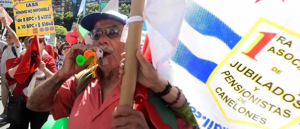 Paro general en Uruguay en rechazo a pasar la edad jubilatoria de 60 a 65 años