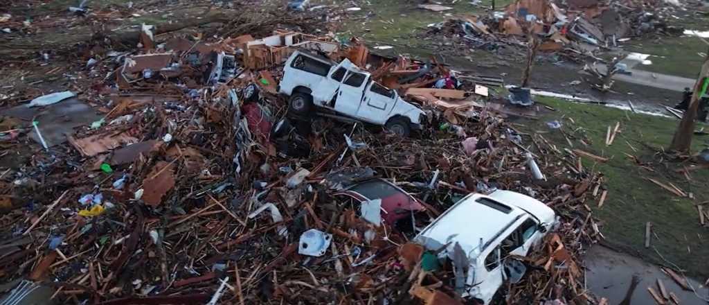 De terror: los videos capturados por un drone tras el tornado en Misisipi