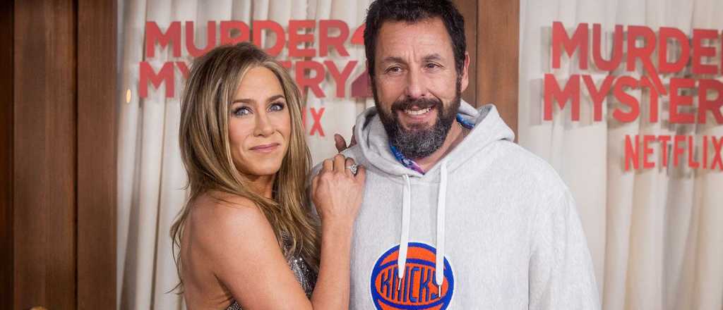 Adam Sandler dijo que Jennifer Aniston "sabe c&oacute;mo calmarte"
