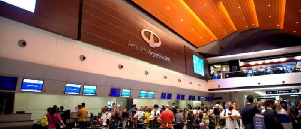 Por una amenaza de bomba, evacuaron el aeropuerto de Mendoza