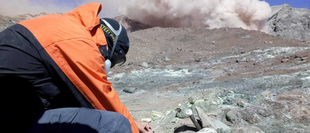 Alerta por un volc&aacute;n que se activ&oacute; en Malarg&uuml;e, &iquest;hay riesgo para la poblaci&oacute;n?