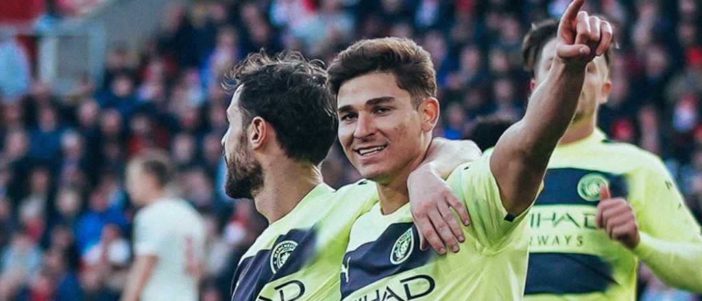 Video: intratable, Juli&aacute;n &Aacute;lvarez entr&oacute; y tard&oacute; 5 minutos en marcar