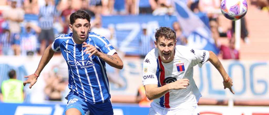 Con uno menos, Godoy Cruz igualó un partido parejo ante Tigre