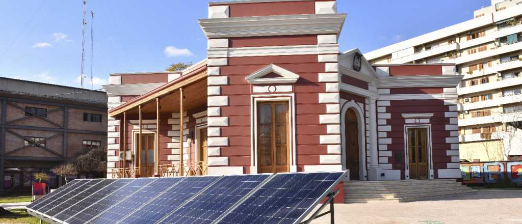 Godoy Cruz aprobó el programa de energía solar para viviendas sociales