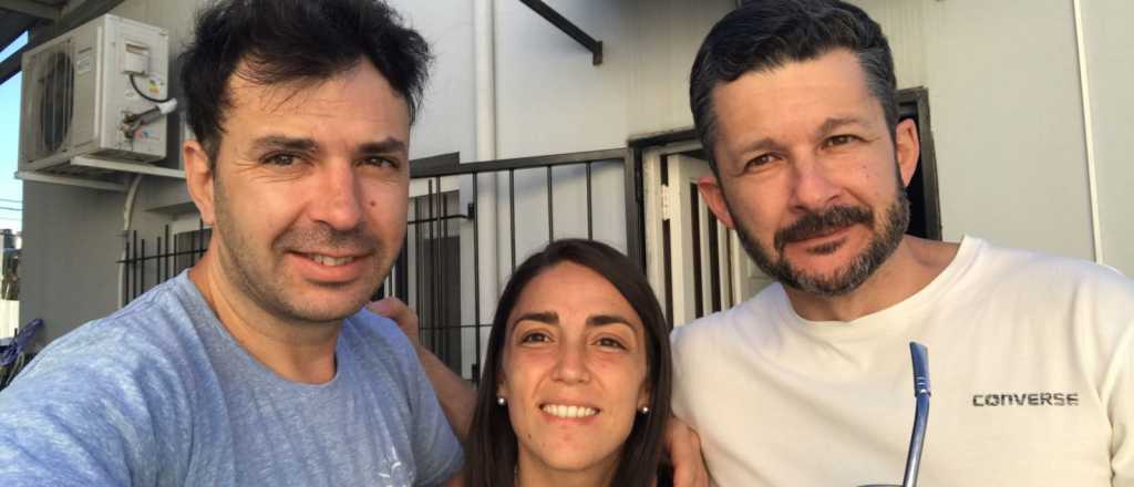 Supo que era adoptada, encontr&oacute; a tres hermanos y ahora buscan a la hermana que falta