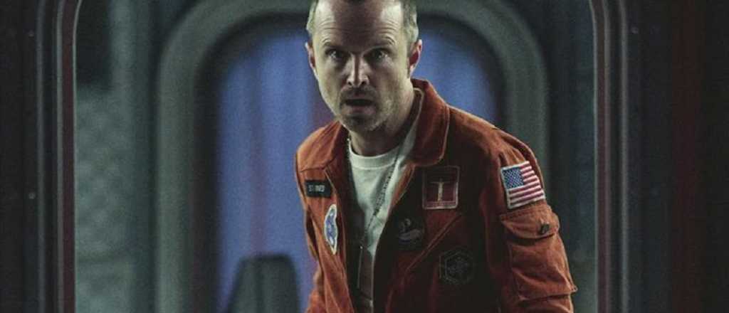 Aaron Paul y Salma Hayek en el avance de la sexta temporada de Black Mirror
