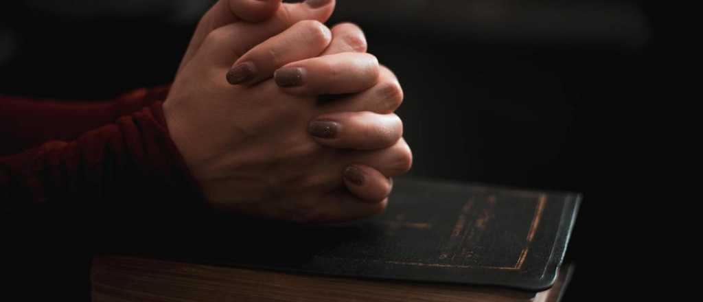 Ladrones creyentes: le robaron la biblia a una mujer en Luján de Cuyo