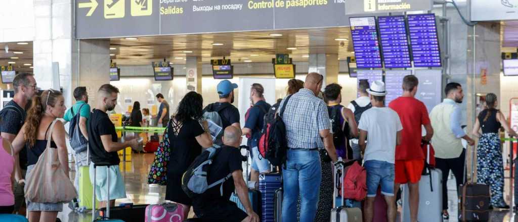 La agencias de viajes del país frenaron la venta de paquetes al exterior