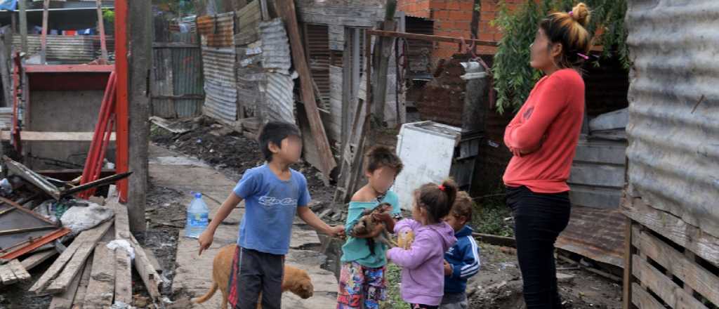 Hacinadas y sin servicios: 1 de 3 viviendas en el país es precaria