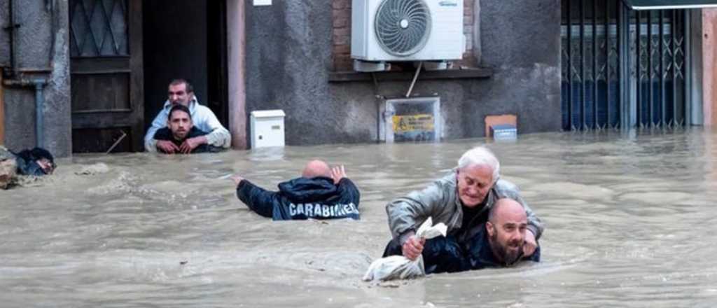 Graves inundaciones en Italia: ocho muertos y miles de evacuados