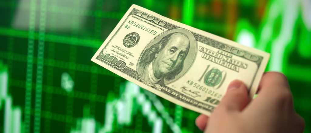 El d&oacute;lar blue y los financieros cierran agosto con subas de hasta 43%
