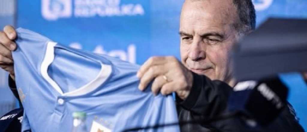 Bielsa fue presentado en Uruguay: "No tuvieron que convencerme"