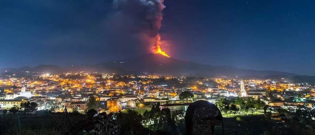 Por la erupción del volcán Etna cerraron el aeropuerto de Catania