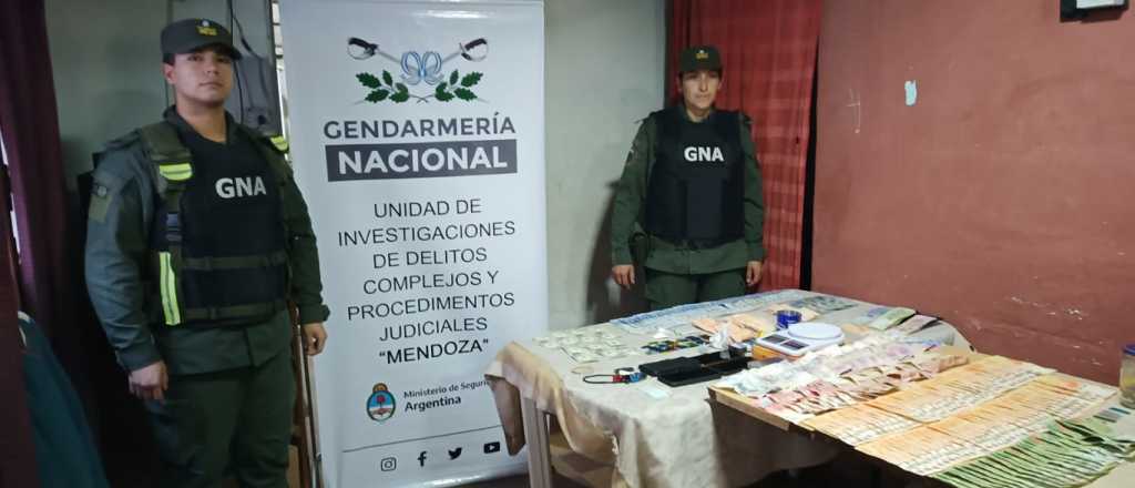 Detuvieron a dos miembros de una banda narco que operaba en Mendoza