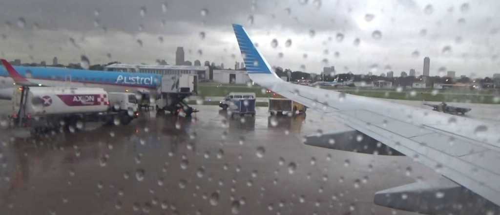 Cancelaron vuelos desde y hacia Mendoza por el diluvio en Buenos Aires