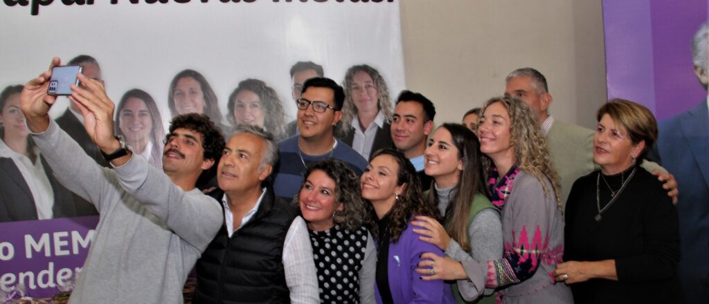 Cornejo junto a vecinas de Luj&aacute;n destac&oacute; los logros en transporte p&uacute;blico