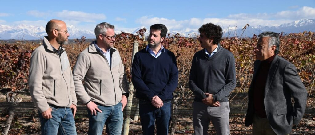 Cornejo visit&oacute; la Bodega Alandes de Maip&uacute; y Do&ntilde;a Paula de Luj&aacute;n