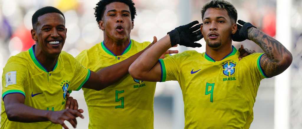 Con uno menos, Brasil gole&oacute; 4 a 1 a T&uacute;nez y est&aacute; en cuartos