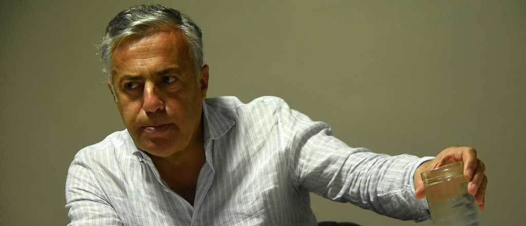 Cornejo promete un plan h&iacute;drico y m&aacute;s matem&aacute;ticas e ingl&eacute;s en las escuelas 