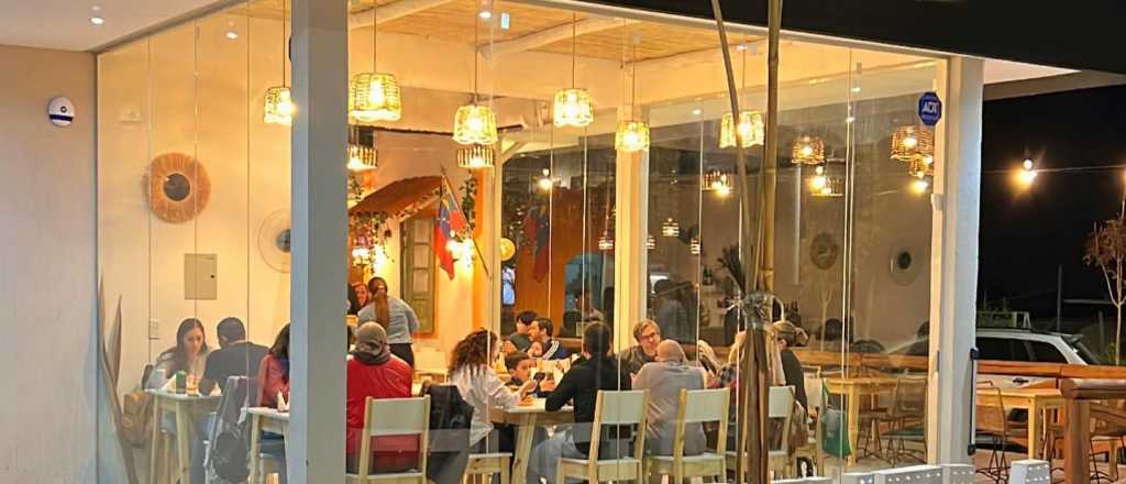 La gastronomía venezolana se expande y abre en Maipú