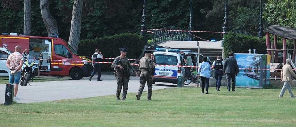 Terror en Francia: un hombre atacó a niños con un cuchillo 