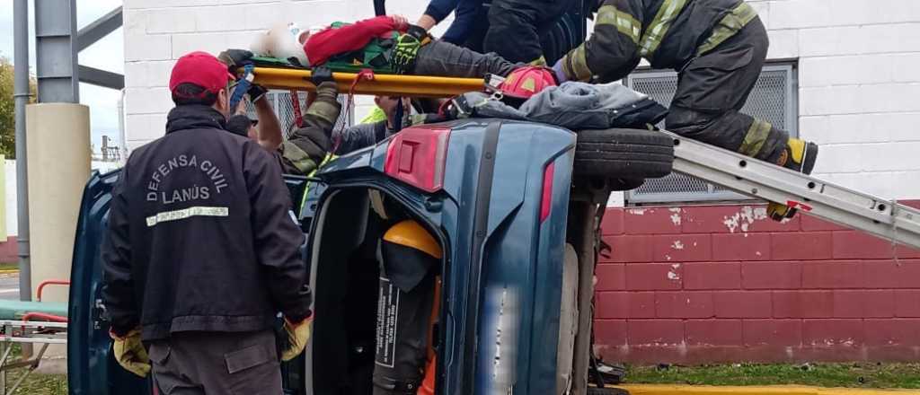 Video: fue a rendir para la licencia de conducir y volc&oacute; en el examen