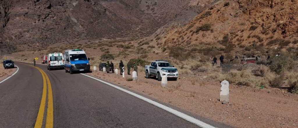 Una mujer murió en un accidente en Alta Montaña: venía de Chile