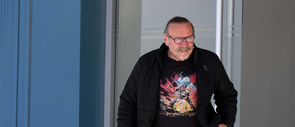 Internaron a Cacho Garay: podrían amputarle un dedo