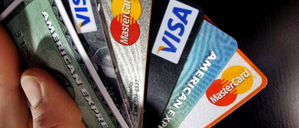 Gastos en d&oacute;lares: c&oacute;mo pagar la tarjeta sin el recargo del 30%