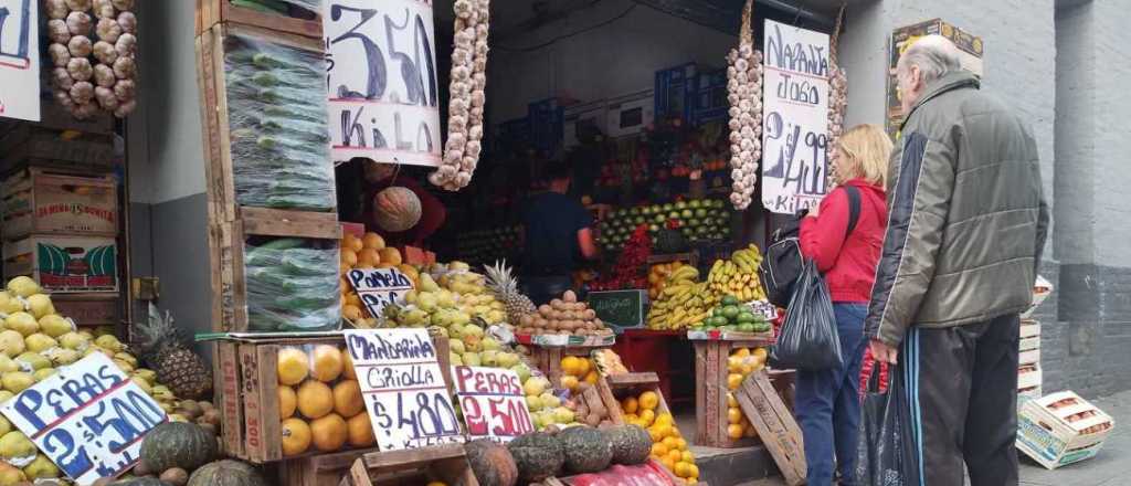 Así sufre Mendoza las bajas ventas en el sector frutihortícola