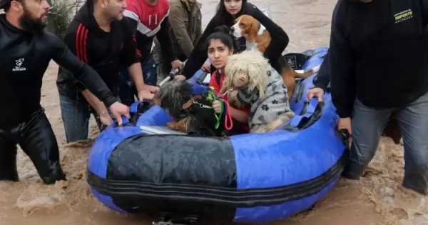 Floods in Chile have left dead, missing and thousands of people evacuated