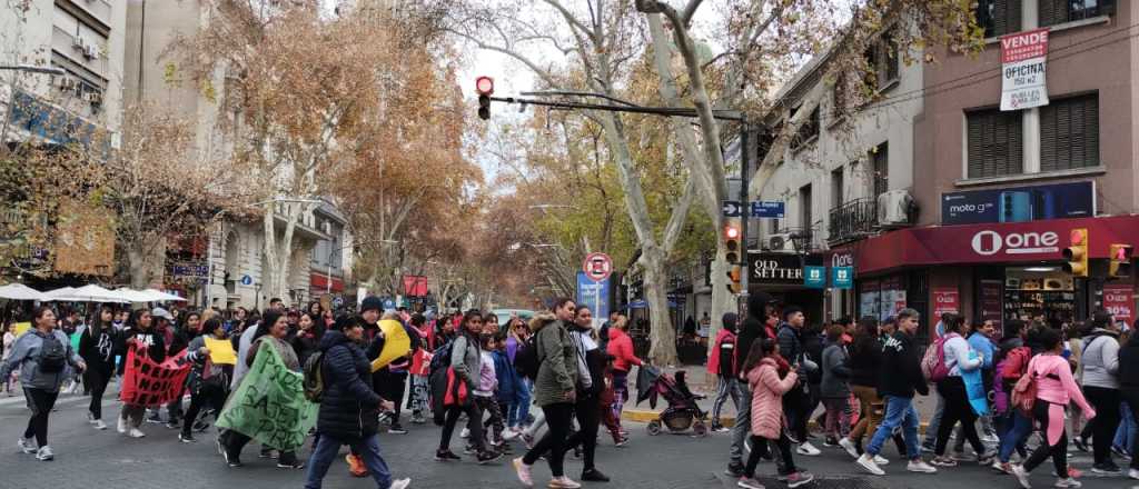 Marcharon por las calles de Mendoza en memoria de Kosteki y Santillán