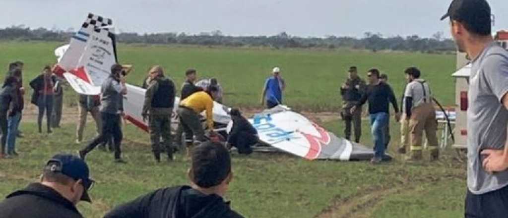 Video: cay&oacute; una avioneta en una muestra rural en Chaco y murieron dos hombres