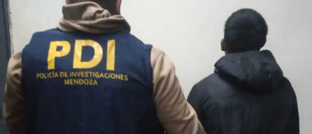Detuvieron a un joven armado en Godoy Cruz: su compa&ntilde;ero escap&oacute;