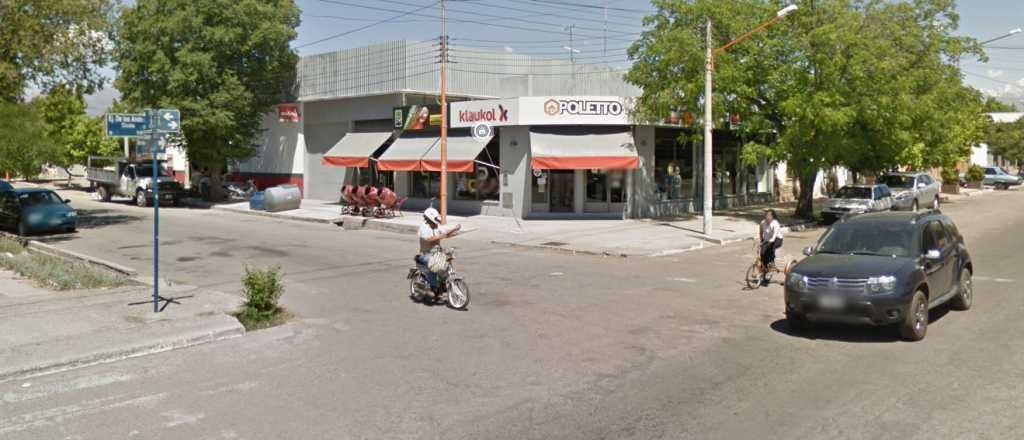 Un jubilado fue atropellado mientras cruzaba la calle en San Carlos