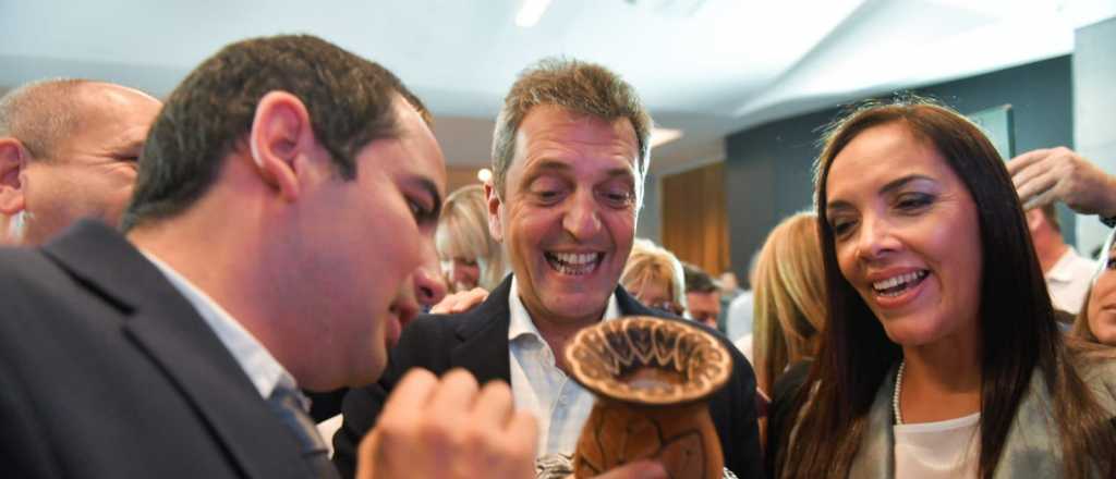 Massa y un palito para Macri: "El t&iacute;o vago tom&oacute; una hipoteca y la plata se fue"