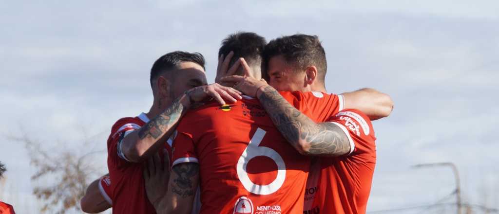 Deportivo Maip&uacute; gan&oacute; en el Sperdutti y sigue prendido 