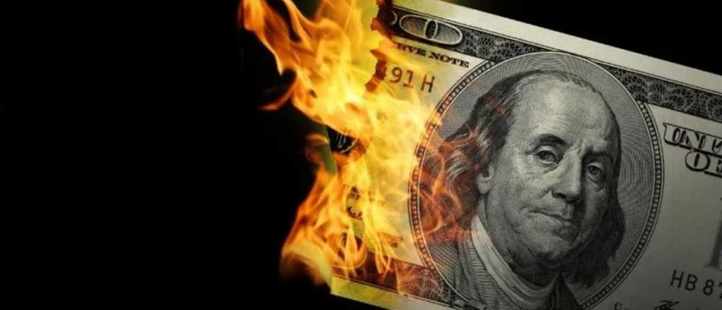 El dólar blue, sin freno: aumentó $10 y cerró la semana a $522