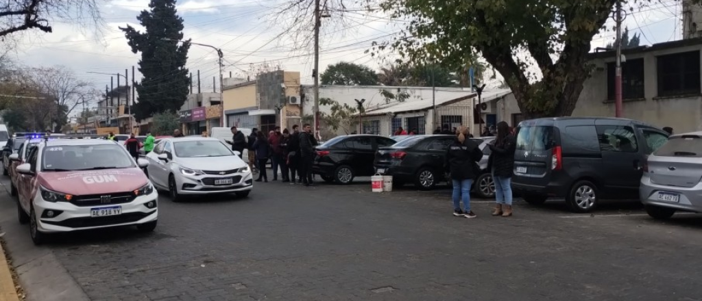 La mujer del bid&oacute;n dijo por qu&eacute; amenaz&oacute; con quemar la muni de Las Heras