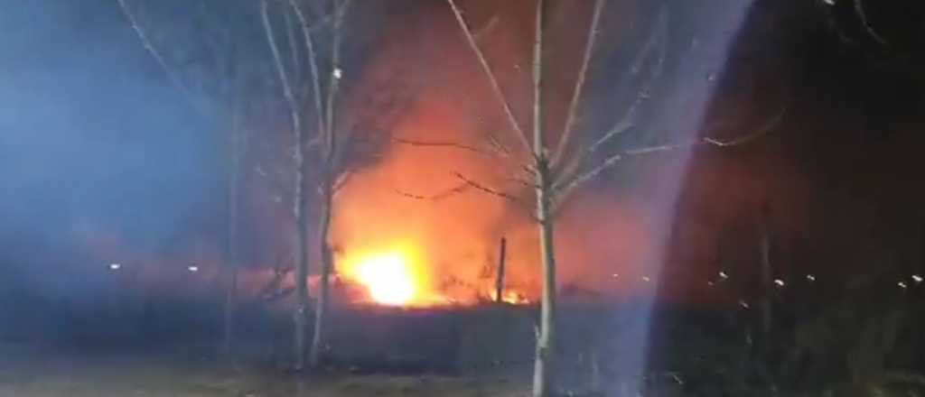Seis focos de incendios estuvieron activos en Guaymall&eacute;n por el Zonda