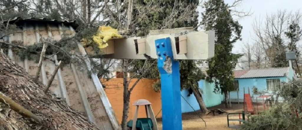 Cinco escuelas resultaron da&ntilde;adas por el Zonda y en tres no tuvieron clases 